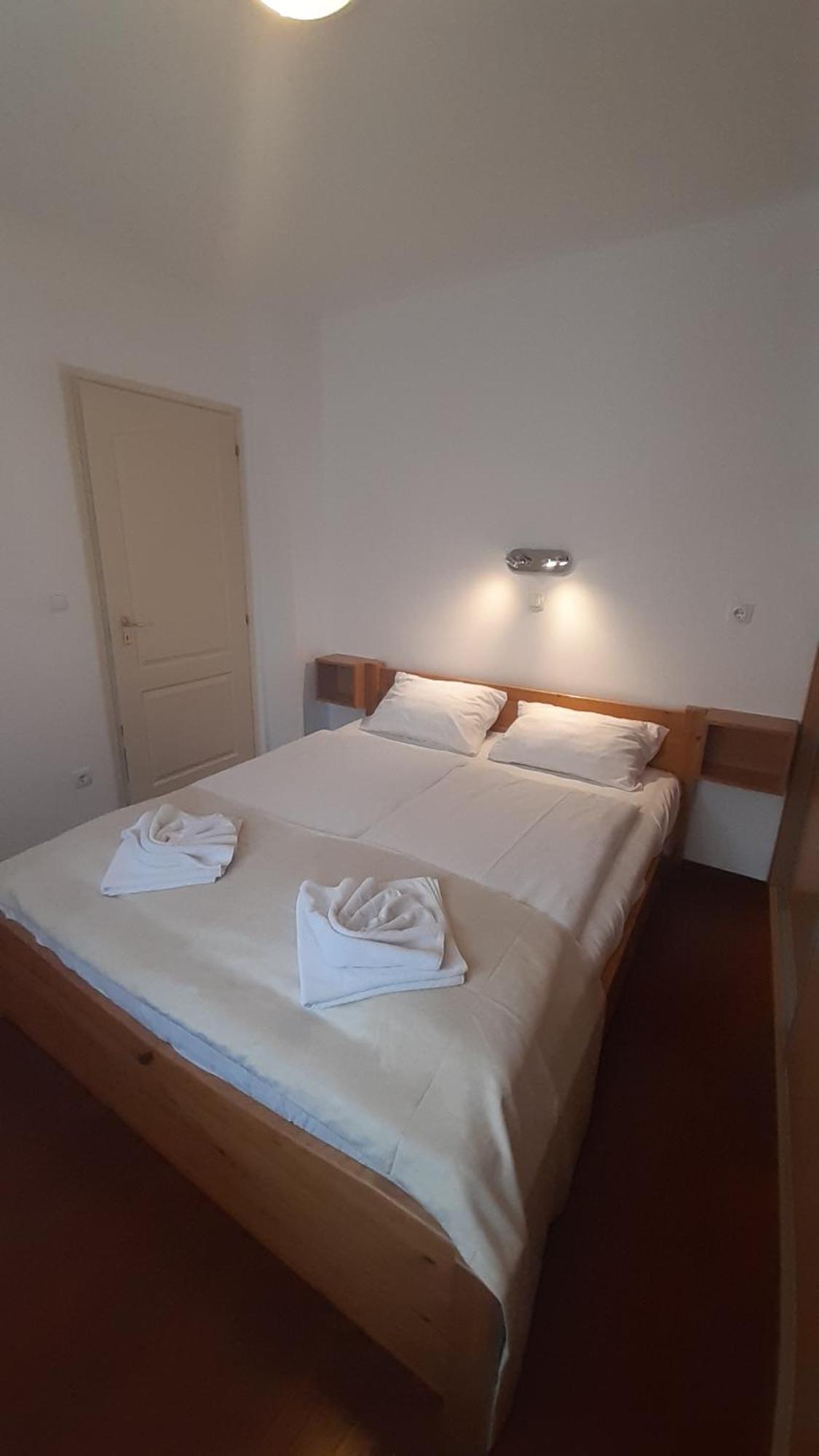 Mary Apartmanhaz Heviz Luaran gambar