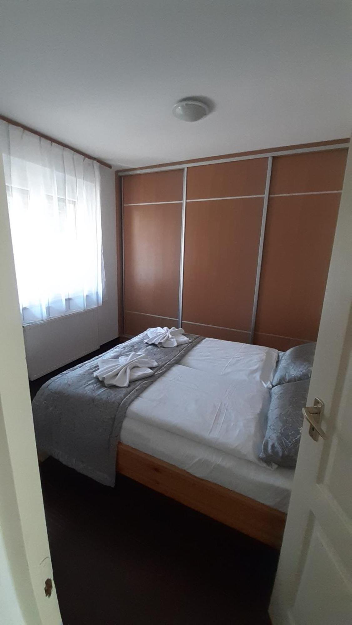 Mary Apartmanhaz Heviz Luaran gambar
