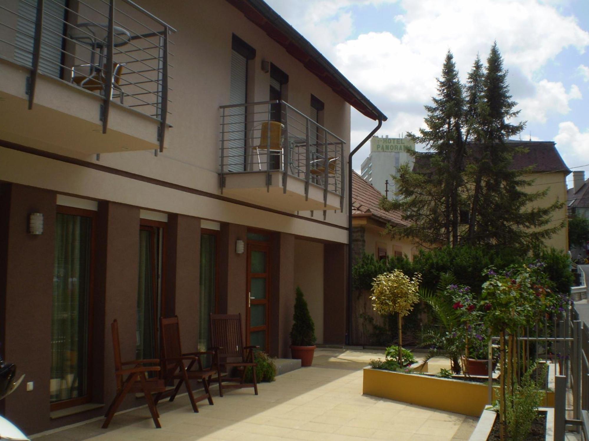 Mary Apartmanhaz Heviz Luaran gambar