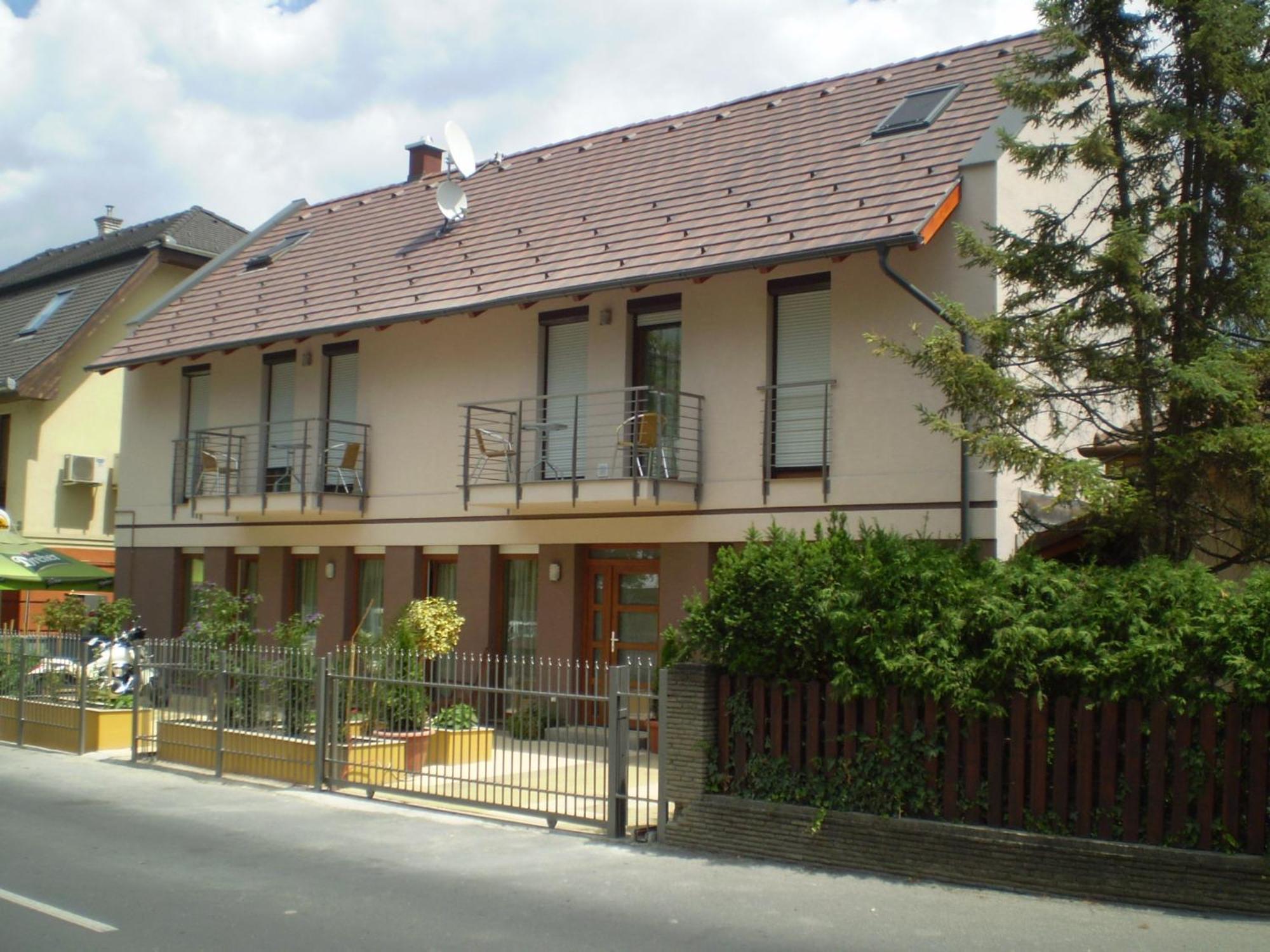Mary Apartmanhaz Heviz Luaran gambar