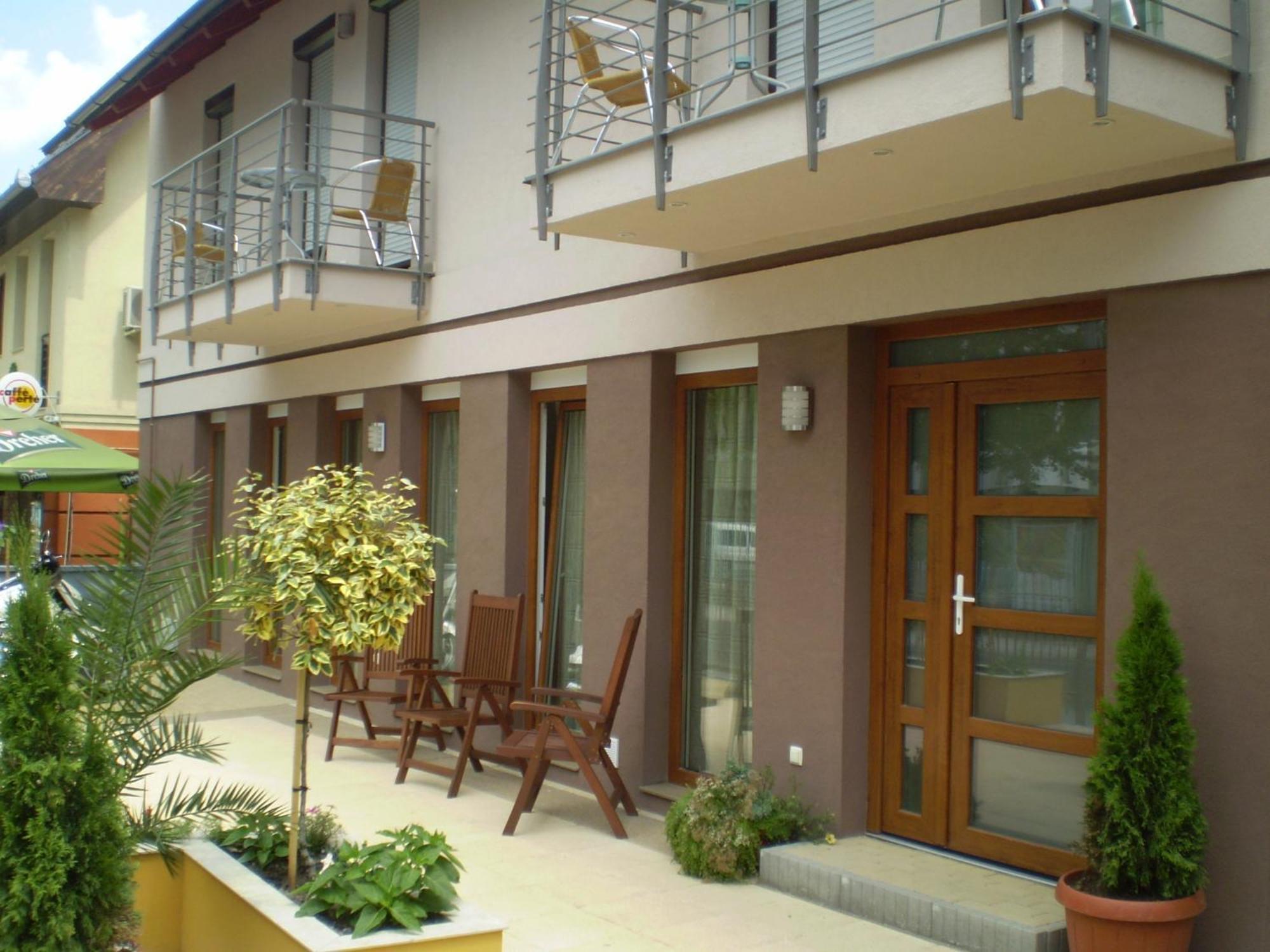 Mary Apartmanhaz Heviz Luaran gambar