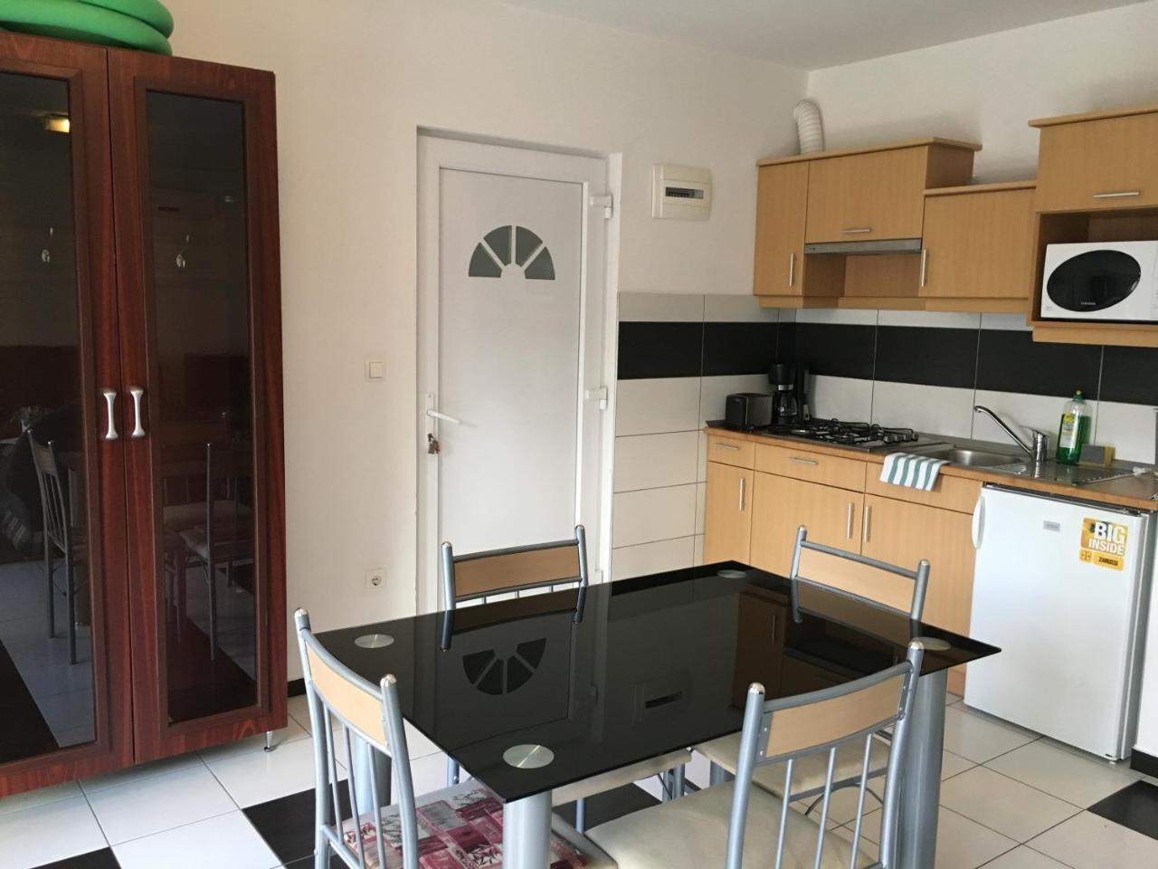 Mary Apartmanhaz Heviz Luaran gambar